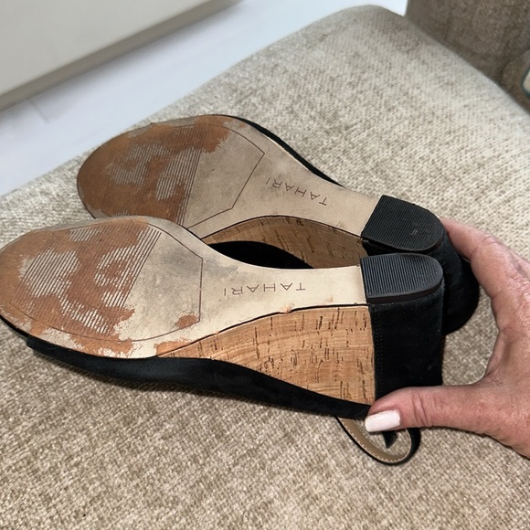 Tahari “Vander”Black Suede with Cork Heel Slide Sandal Size 8 - Picture 4 of 5
